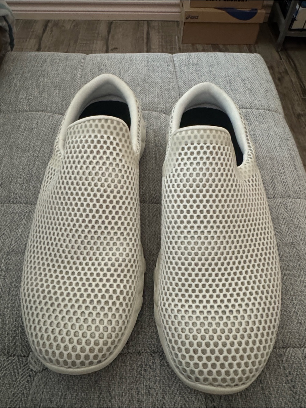 NWOT, Merrell slip on ivory/ off white sneakers . Size 9 .